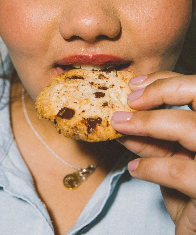 Why Food Noise Comes Back After GLP-1 (And Why It’s Not Your Fault)